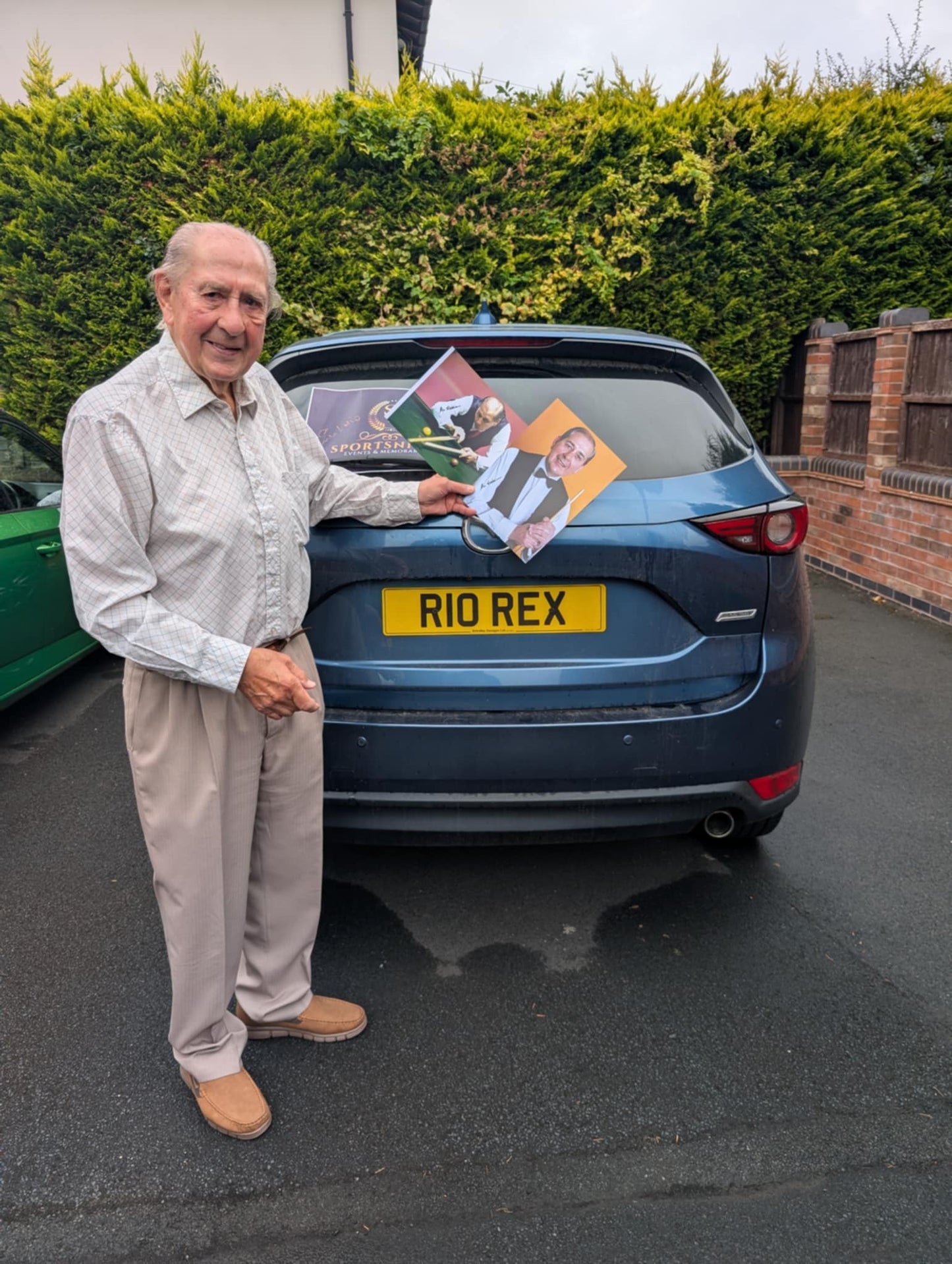 Snooker Rex Williams personally signed photograph