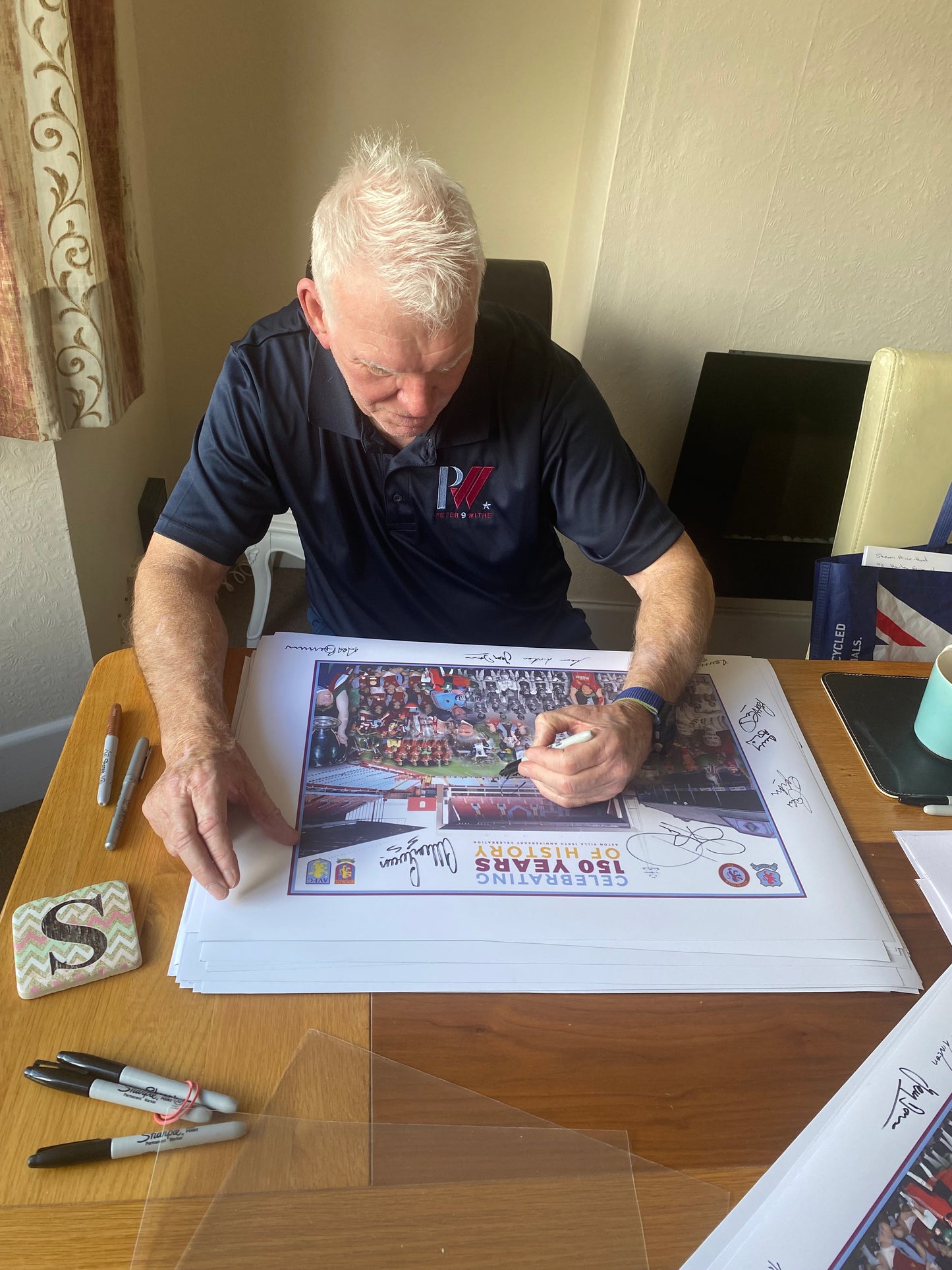 Aston Villa Peter Withe personally signed No9 poster 1982 European Cup Final.