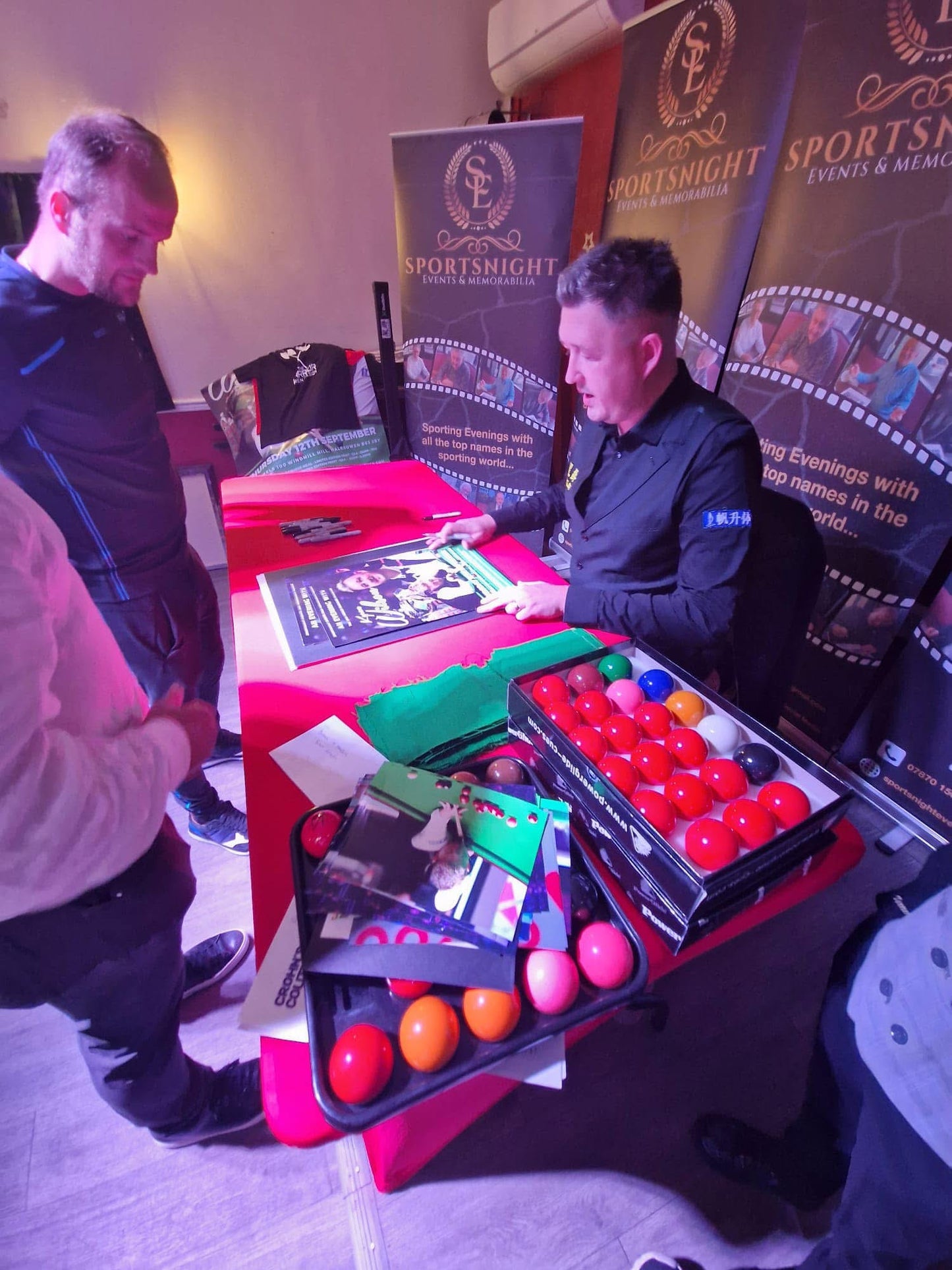 Snooker Kyren Wilson personally signed baize display