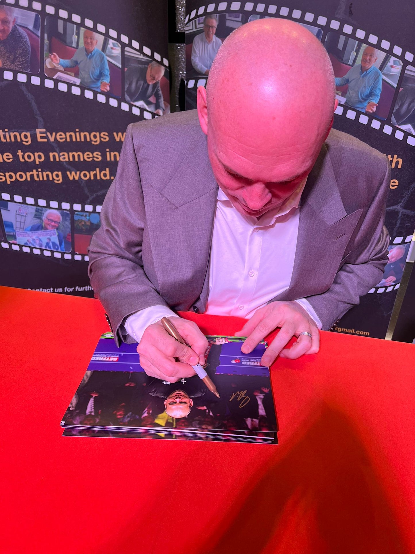 Snooker Stuart Bingham personally signed photograph