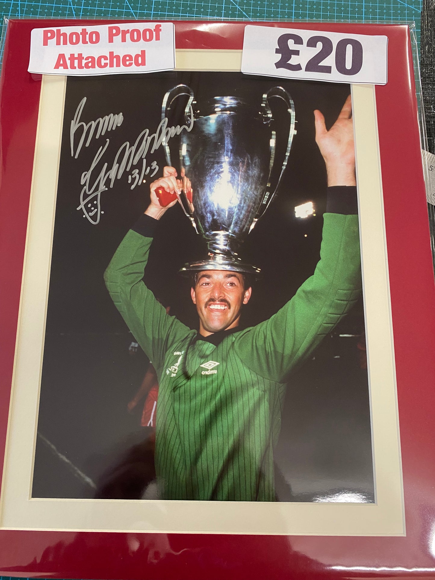 Liverpool Bruce Grobbalaar personally signed photograph