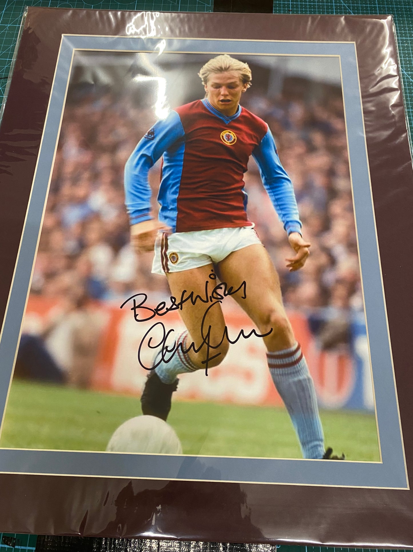 Aston Villa Gary Shaw personally signed photograph