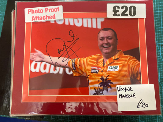 Darts Wayne Mardle personally signed photograph