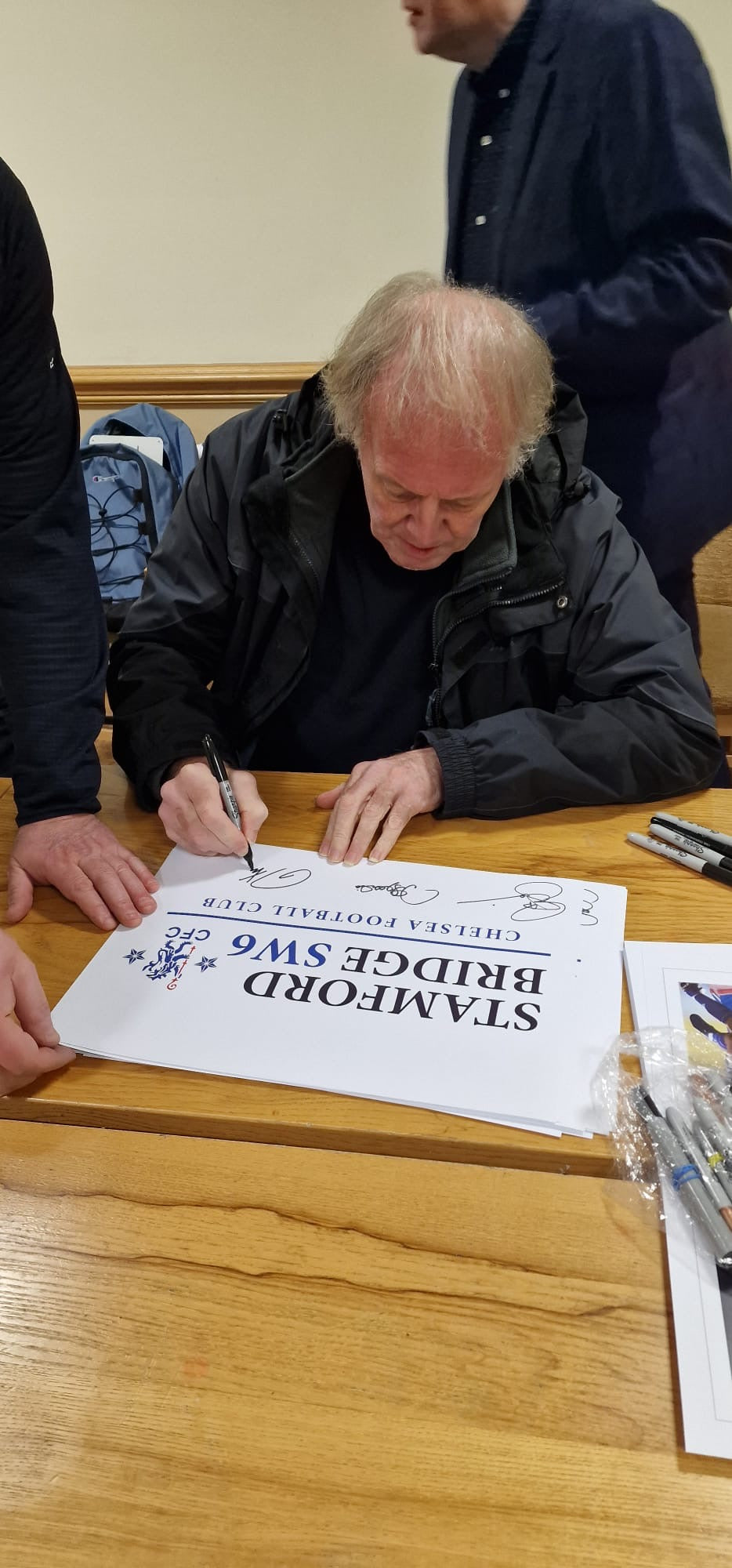 Chelsea Kerry Dixon, Pat Nevin & David Speedie personally signed sign.