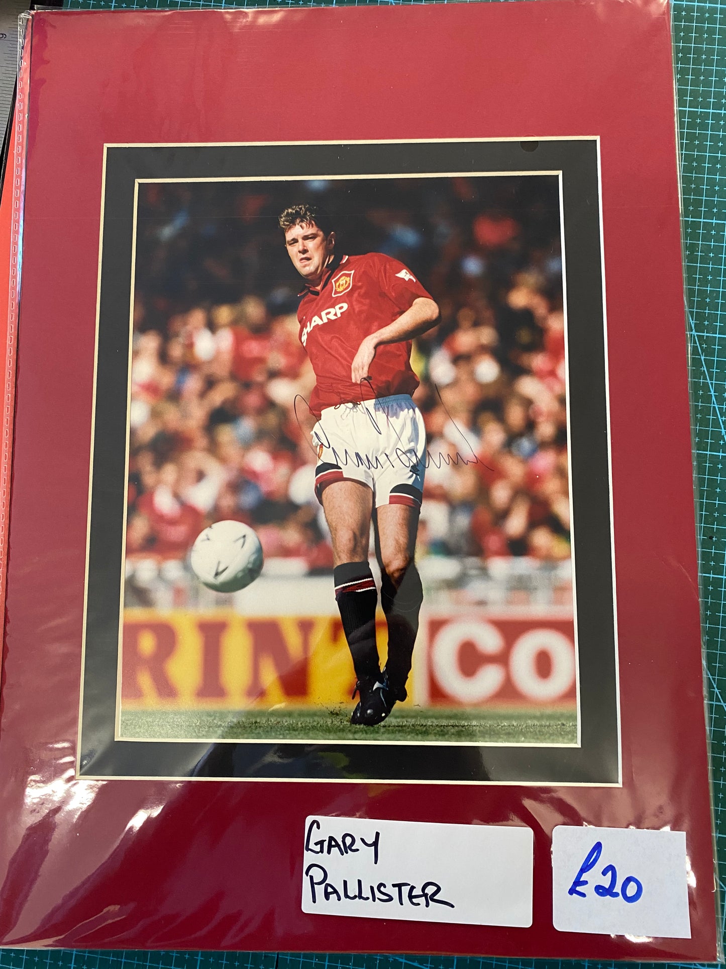 Manchester United Gary Pallister personally signed photograph