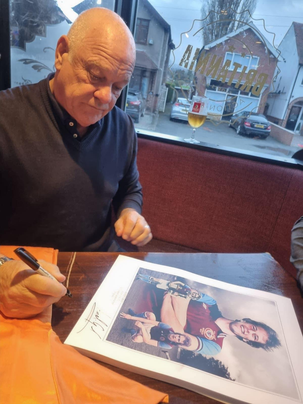 Aston Villa, Wolverhampton Wanderers Andy Gray personally autobiography