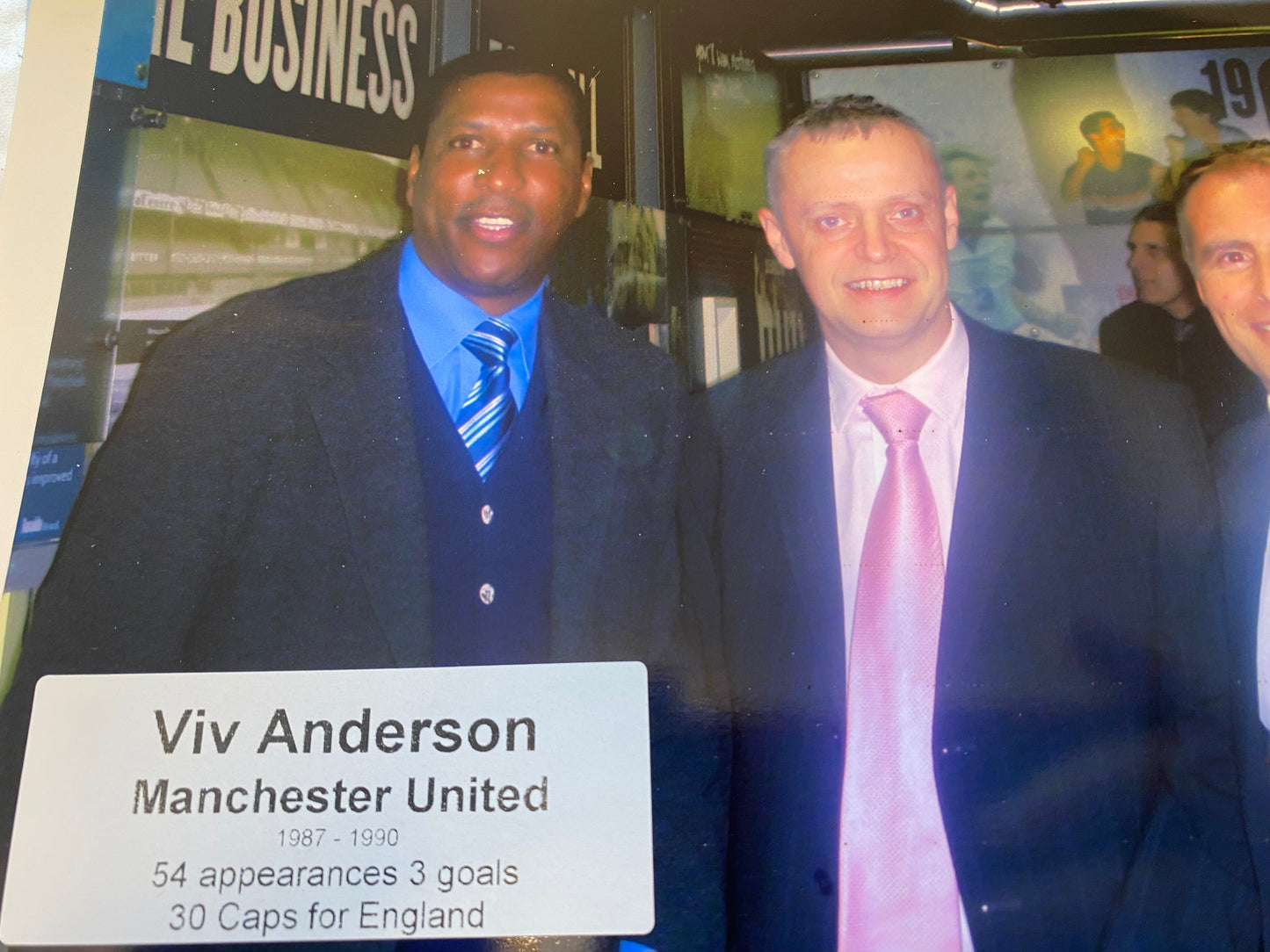 Manchester United Viv Anderson personally signed photograph