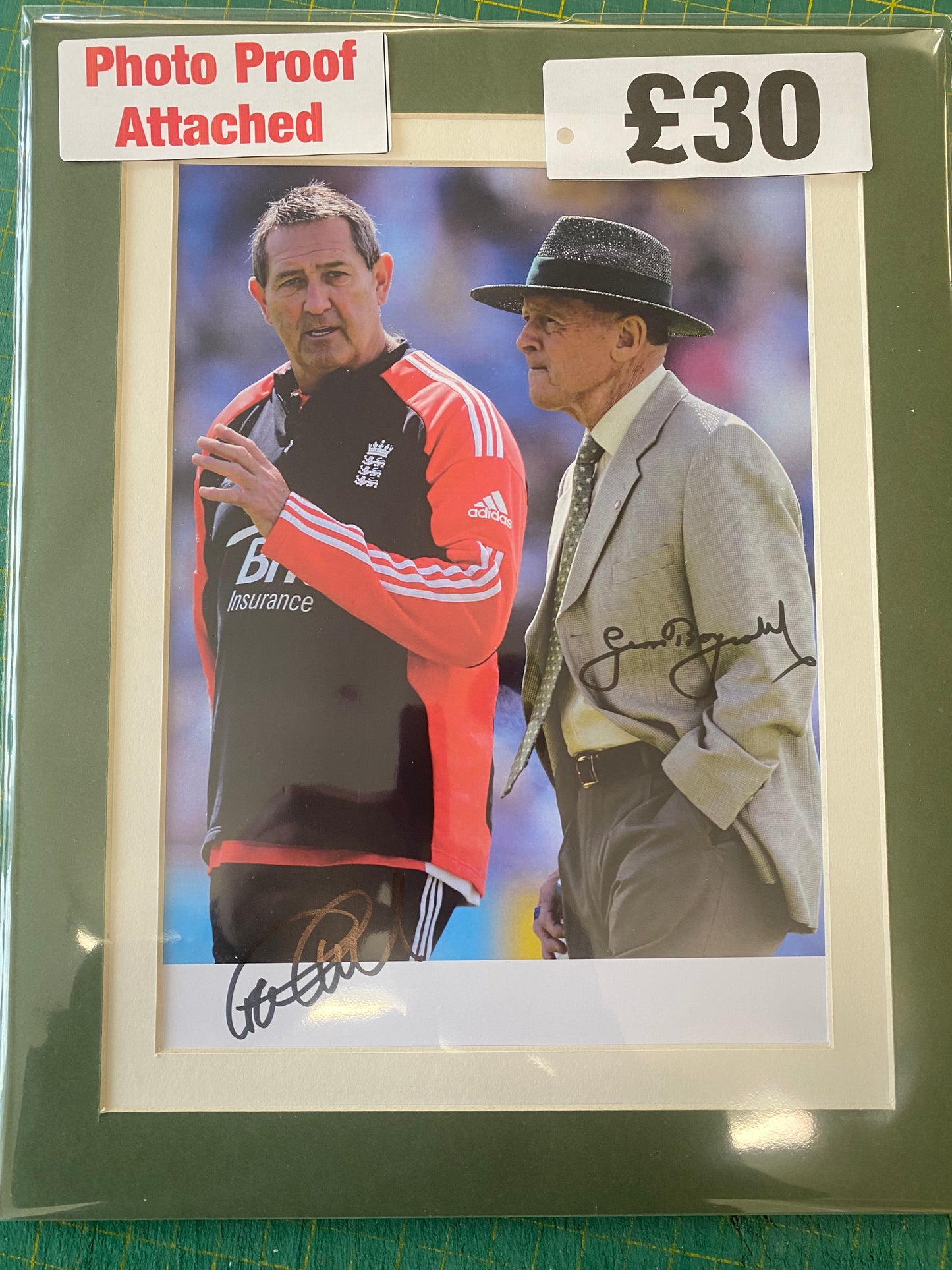 Cricket Geoffrey Boycott & Graham Gooch personally signed photograph