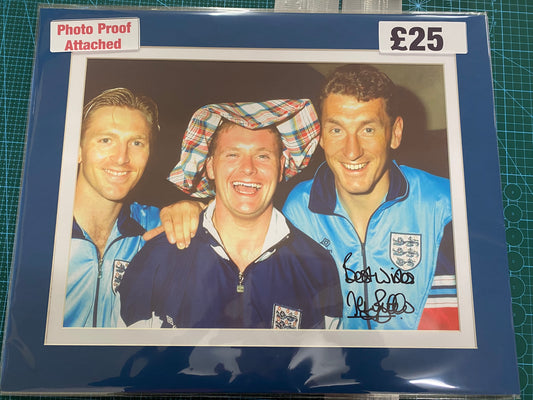 England Terry Butcher personally signed photograph