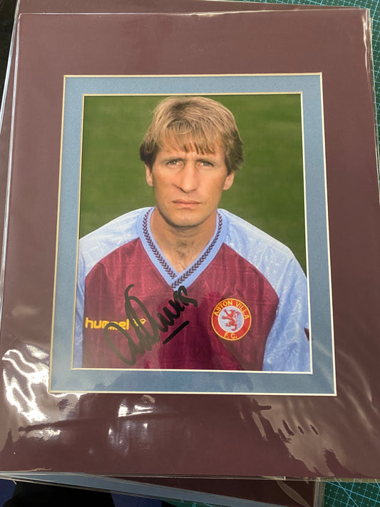 Aston Villa Gordon Cowans personally signed photograph