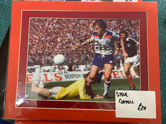 Manchester United & England Steve Coppell personally signed photograph