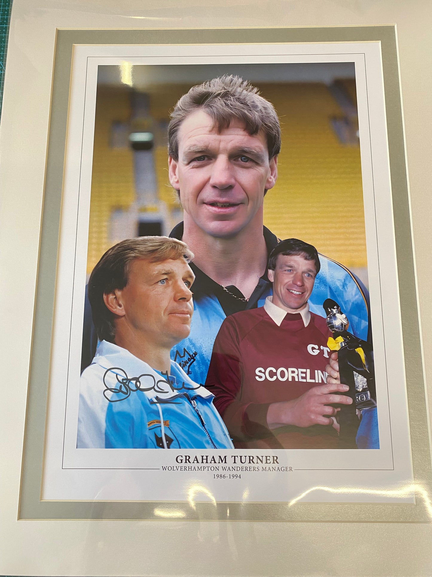 Wolverhampton Wanderers Manager Graham Turner personally signed limited edition print