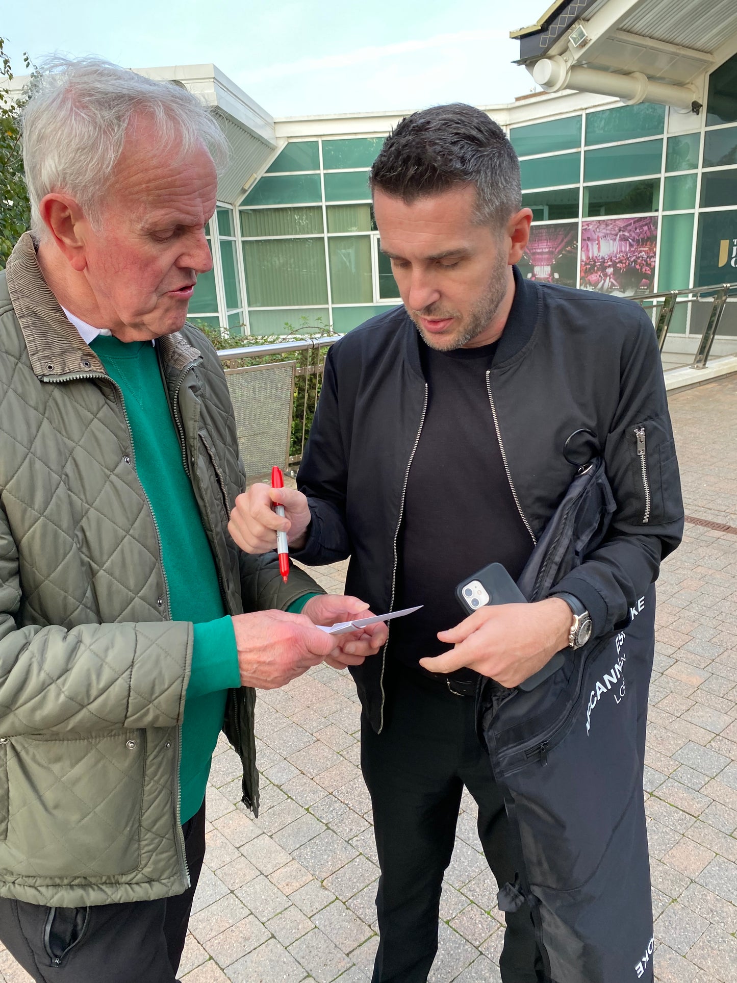 Snooker legend Mark Selby personally signed photograph