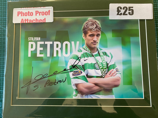 Celtic Stiliyan Petrov personally signed photograph