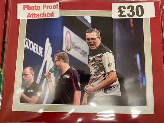 Darts Gian Van Veen personally signed photograph