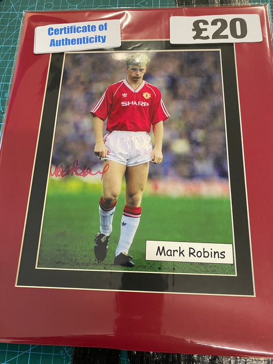 Manchester United Mark Robins personally signed photograph