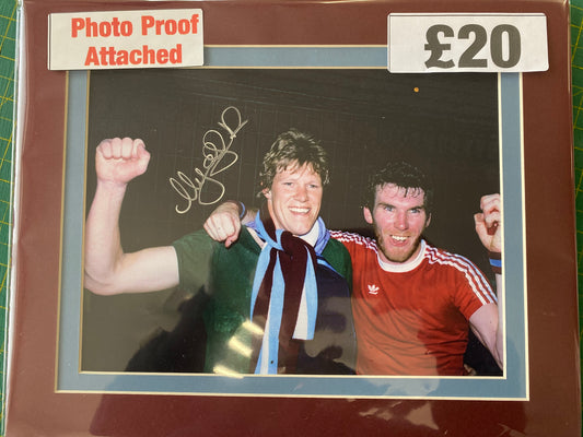Aston Villa Nigel Spink personally signed photograph. 1982 European Cup Final