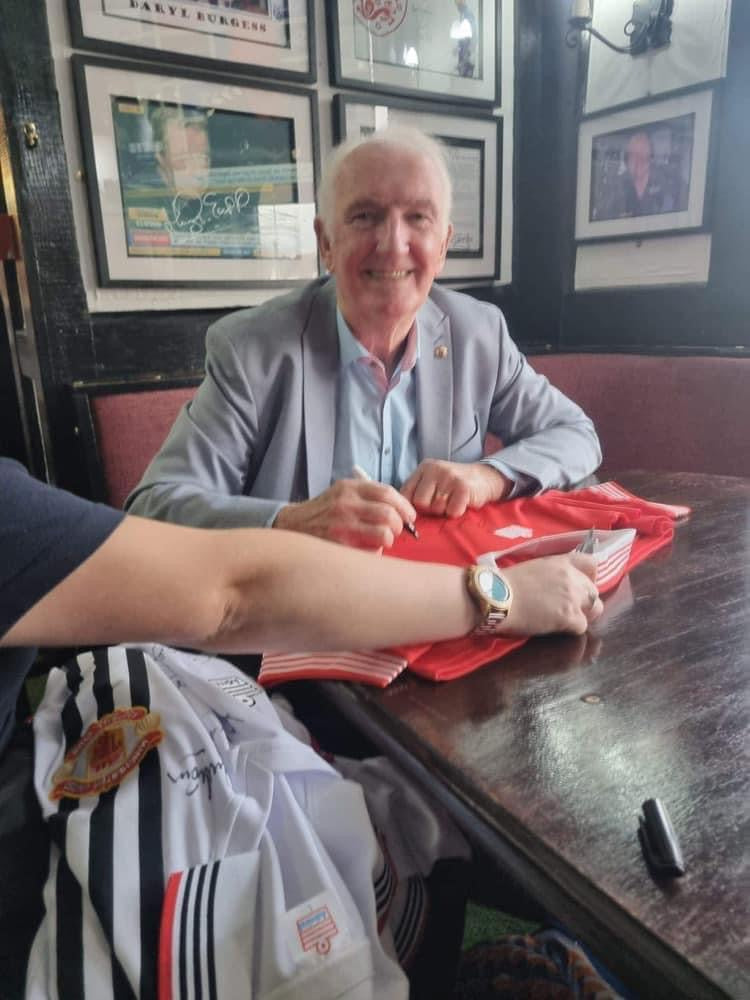 Manchester United 1977 FA Cup Final replica shirt personally signed by 5 legends