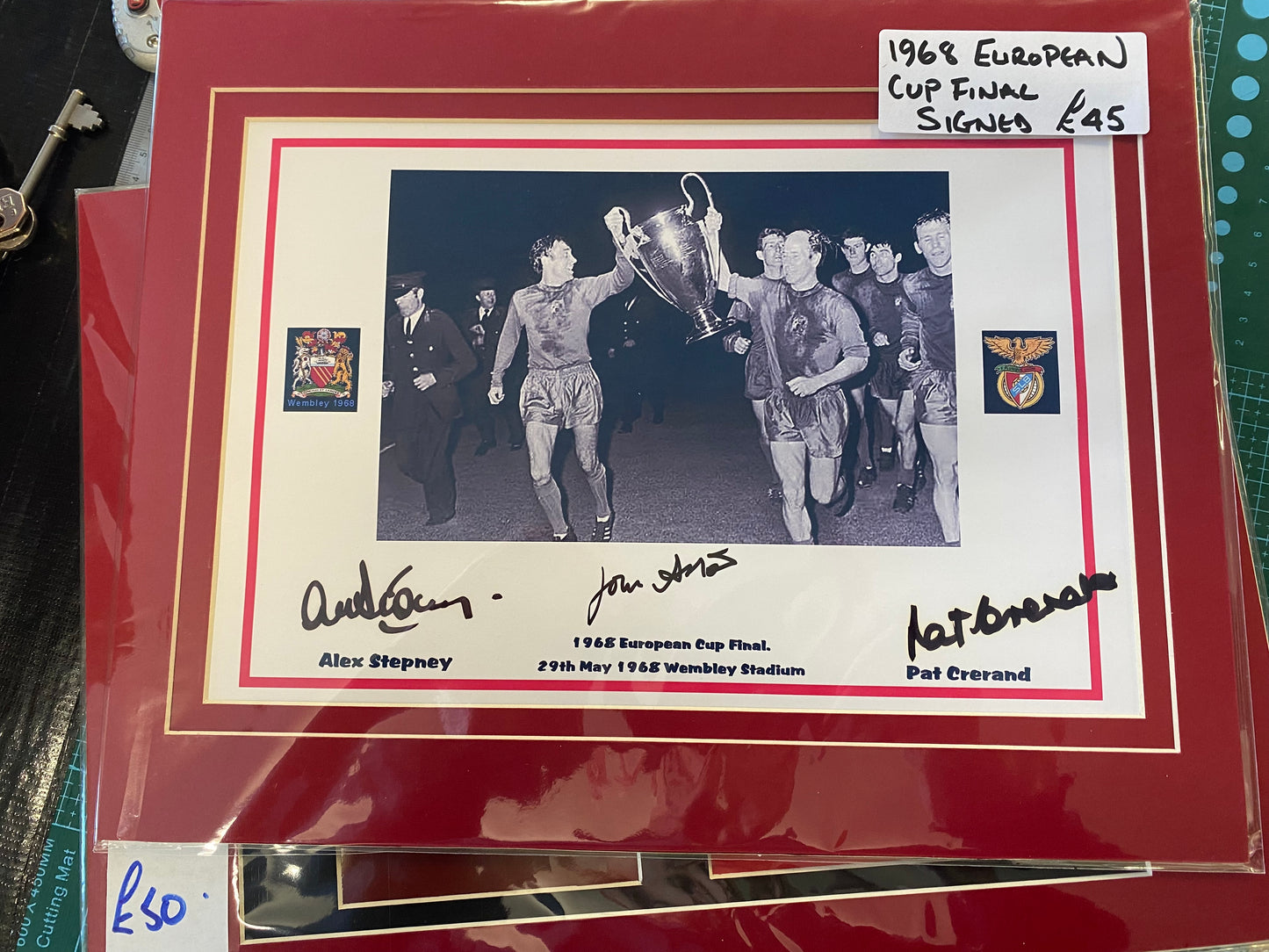 Manchester United 1968 European Cup Final display signed by 3.