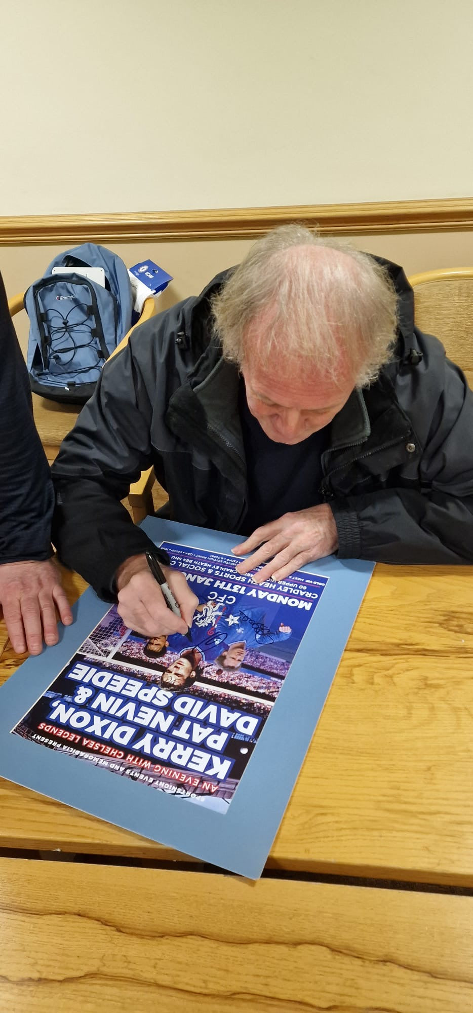 Chelsea Replica shirt personally signed by Kerry Dixon, Pat Nevin and David Speedie.