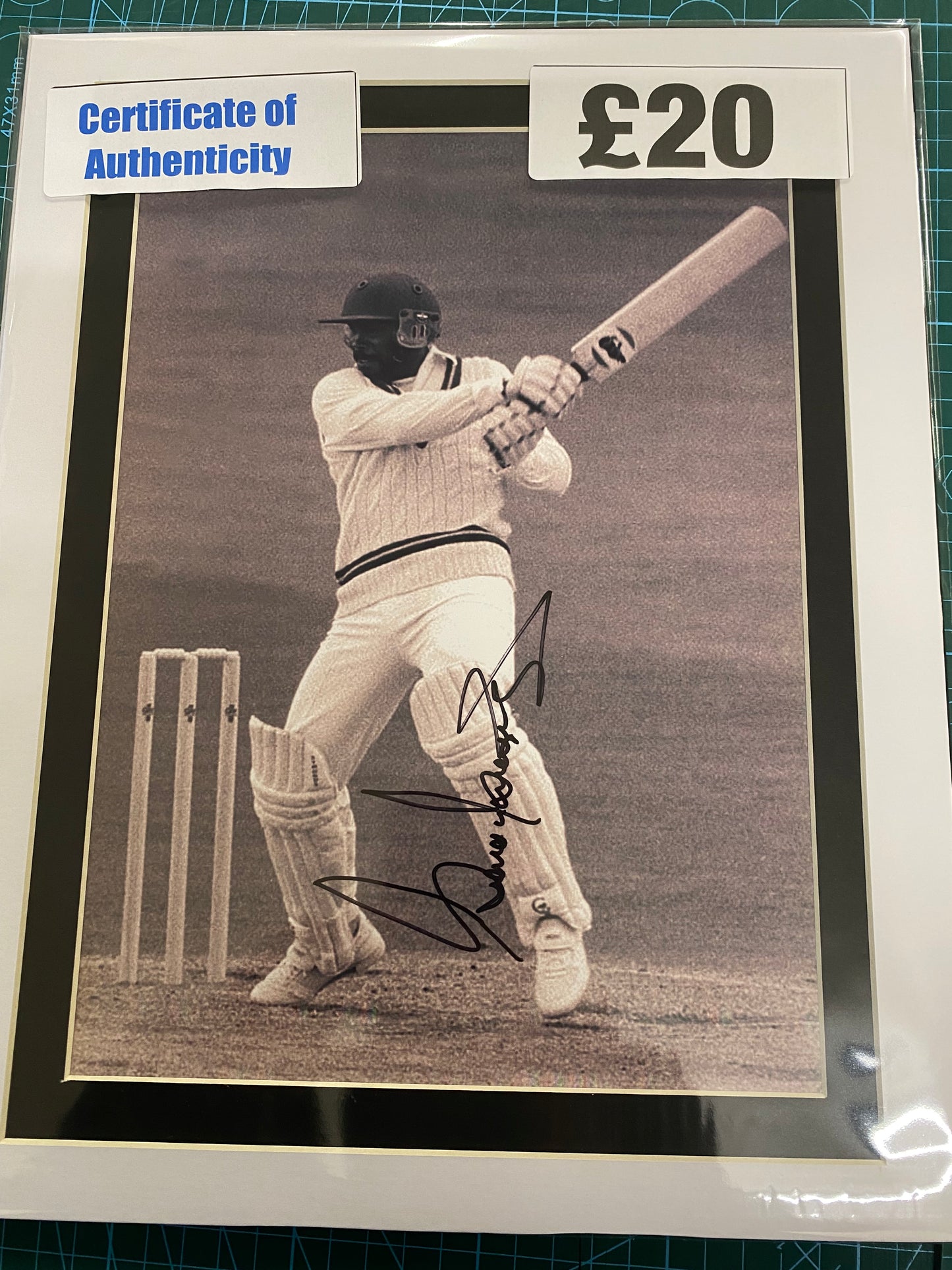 Cricket West Indies Gordon Greenidge personally signed photograph