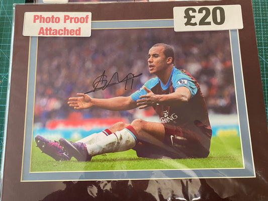 Aston Villa Gabby Agbonlahor personally signed photograph