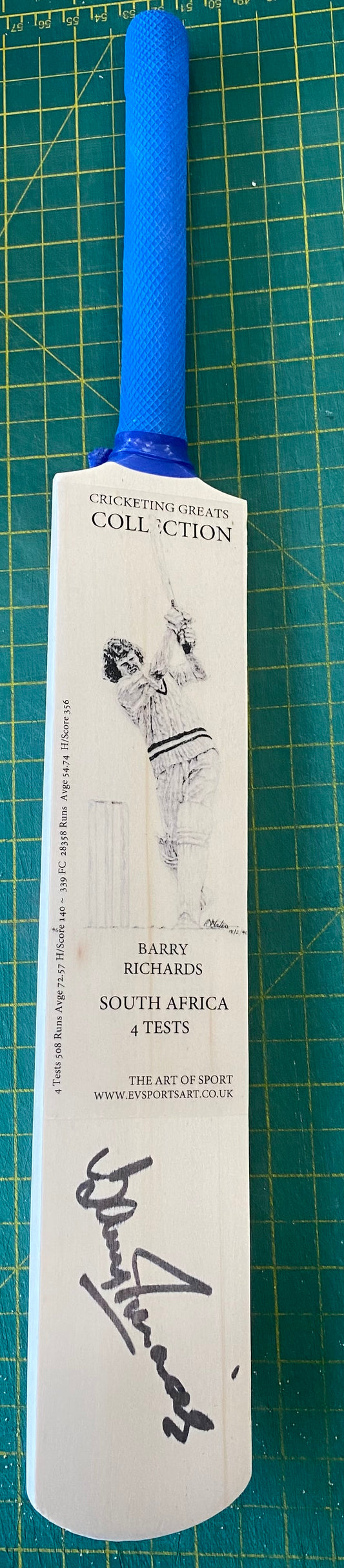 Cricket Barry Richards personally signed mini cricket bat