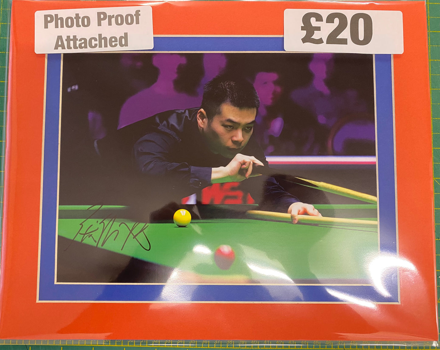 Snooker Pang Junxu personally signed photograph