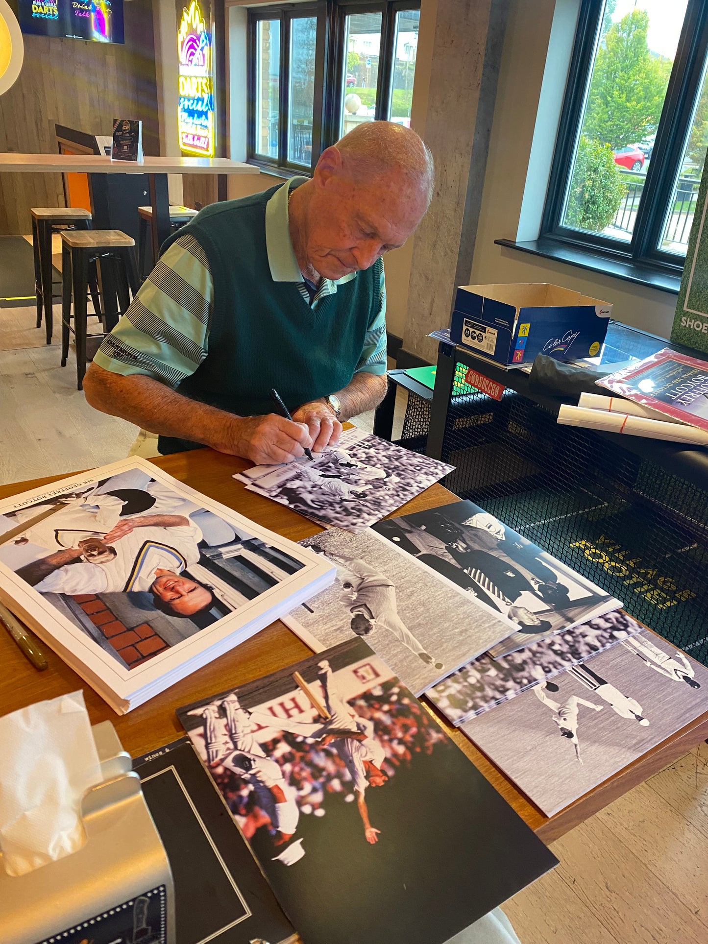 Cricket Geoffrey Boycott bowling personally signed photograph
