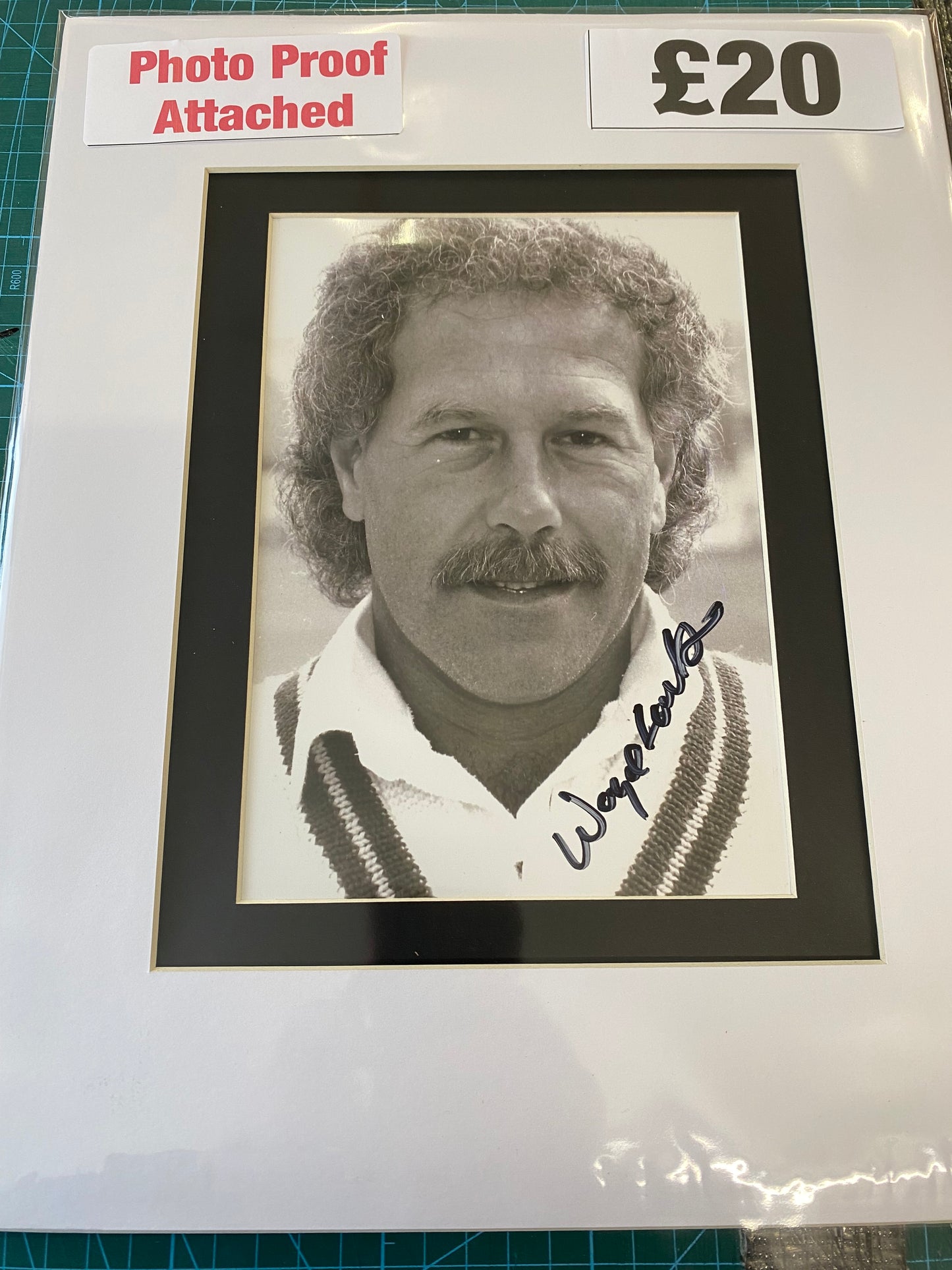 Cricket England Wayne Larkins personally signed photograph