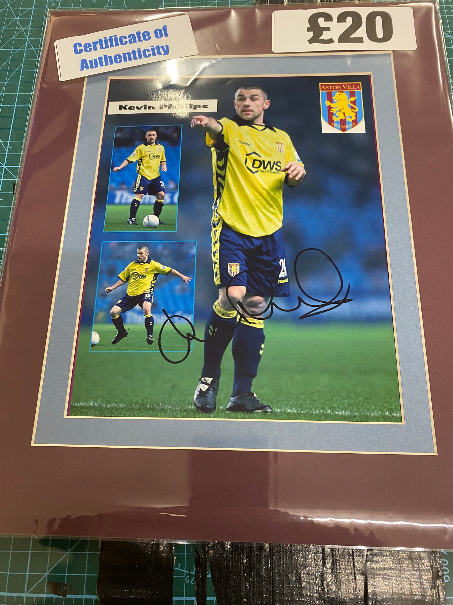 Aston Villa Kevin Phillips personally signed photograph