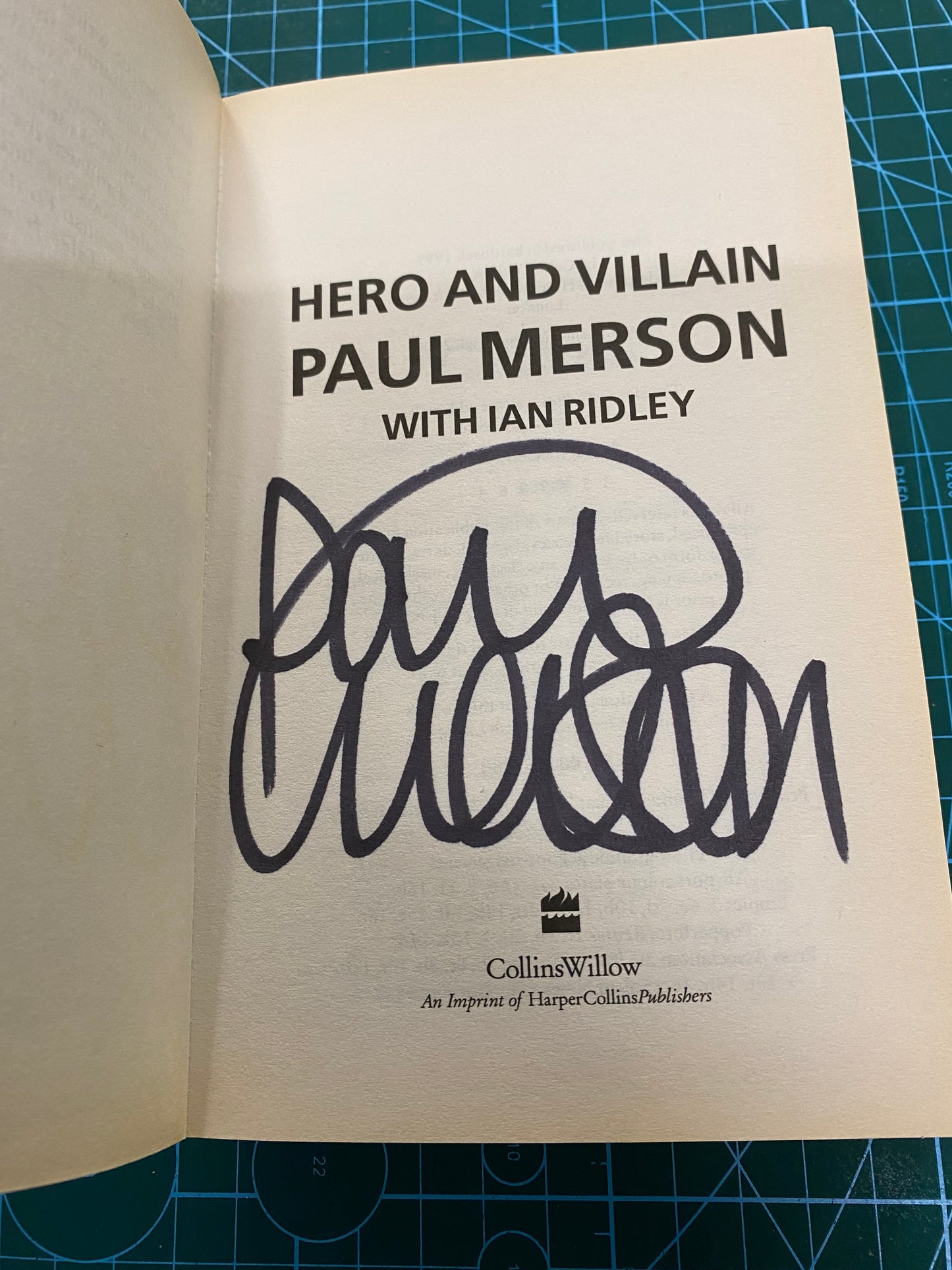 Arsenal, Aston Villa, Portsmouth Paul Merson personally signed autobiography Hero & Villain