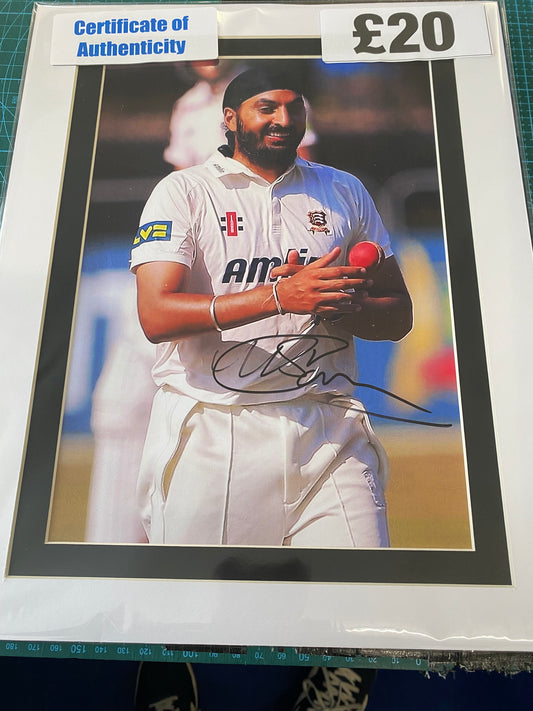 Cricket Monty Panesar personally signed photograph