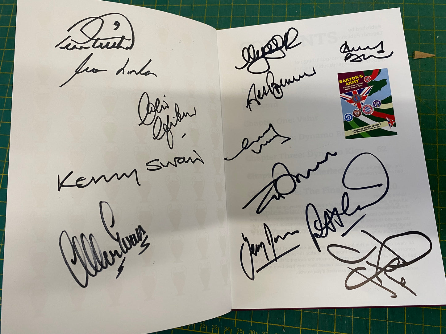 Aston Villa Barton’s Army book written by Colin Abbott personally signed by 13. 1982 European Cup Final.