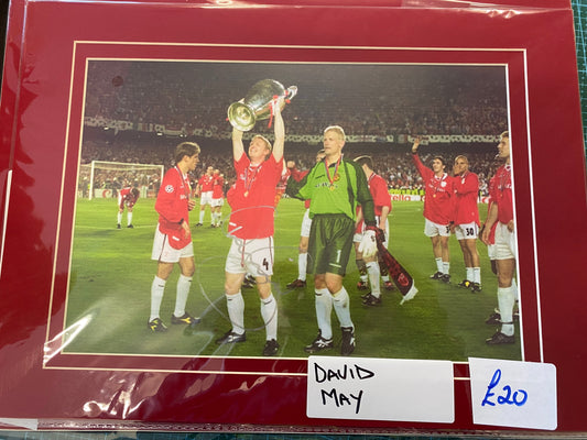 Manchester United David May personally signed photograph