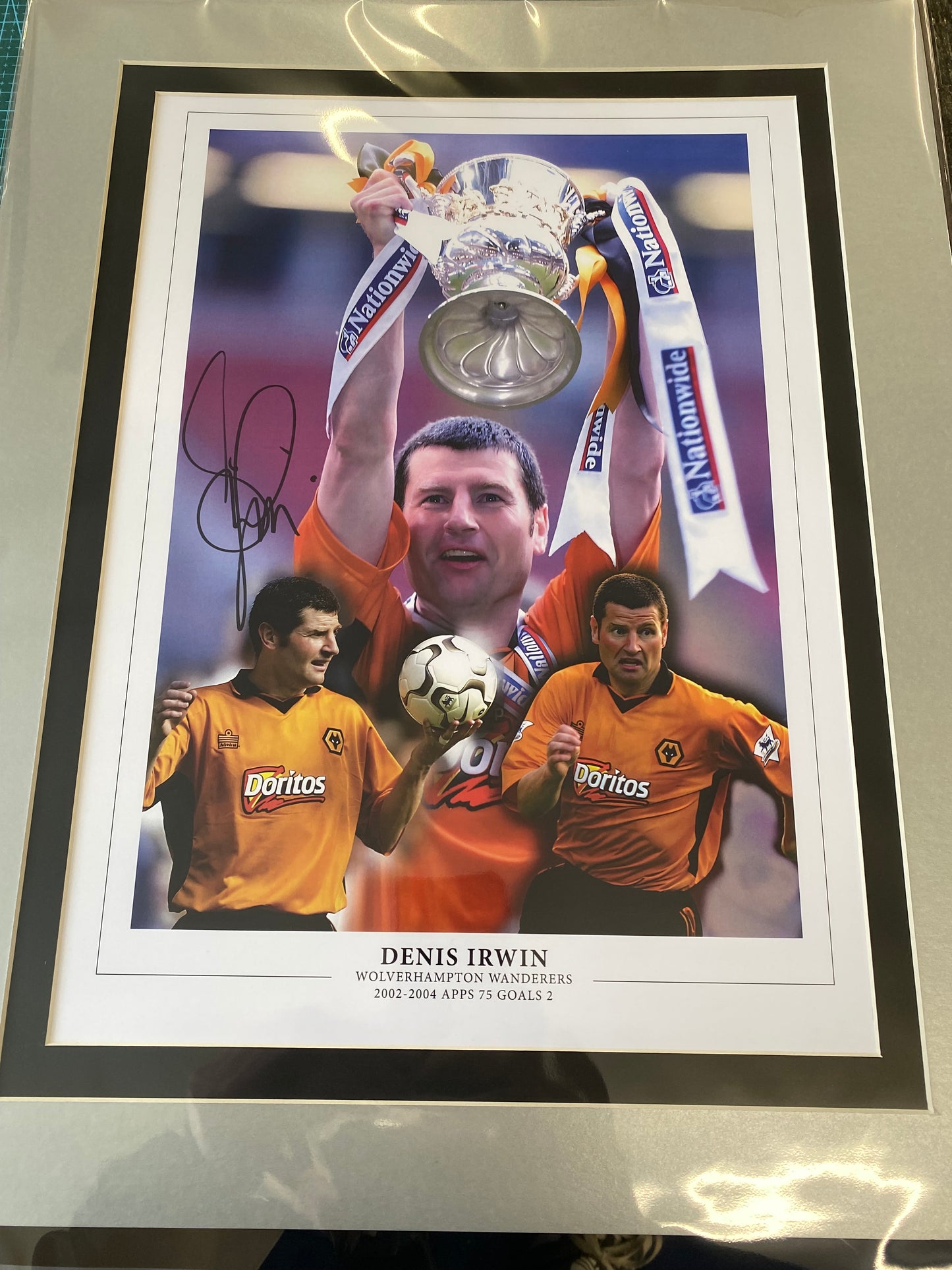 Wolverhampton Wanderers Denis Irwin personally signed limited edition print