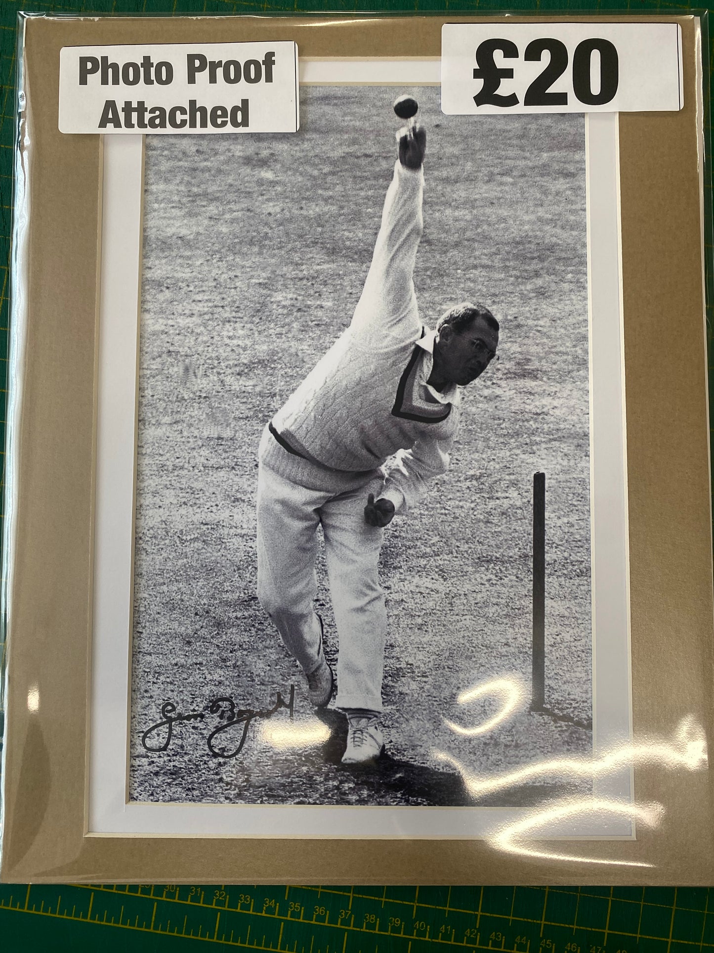 Cricket Geoffrey Boycott bowling personally signed photograph