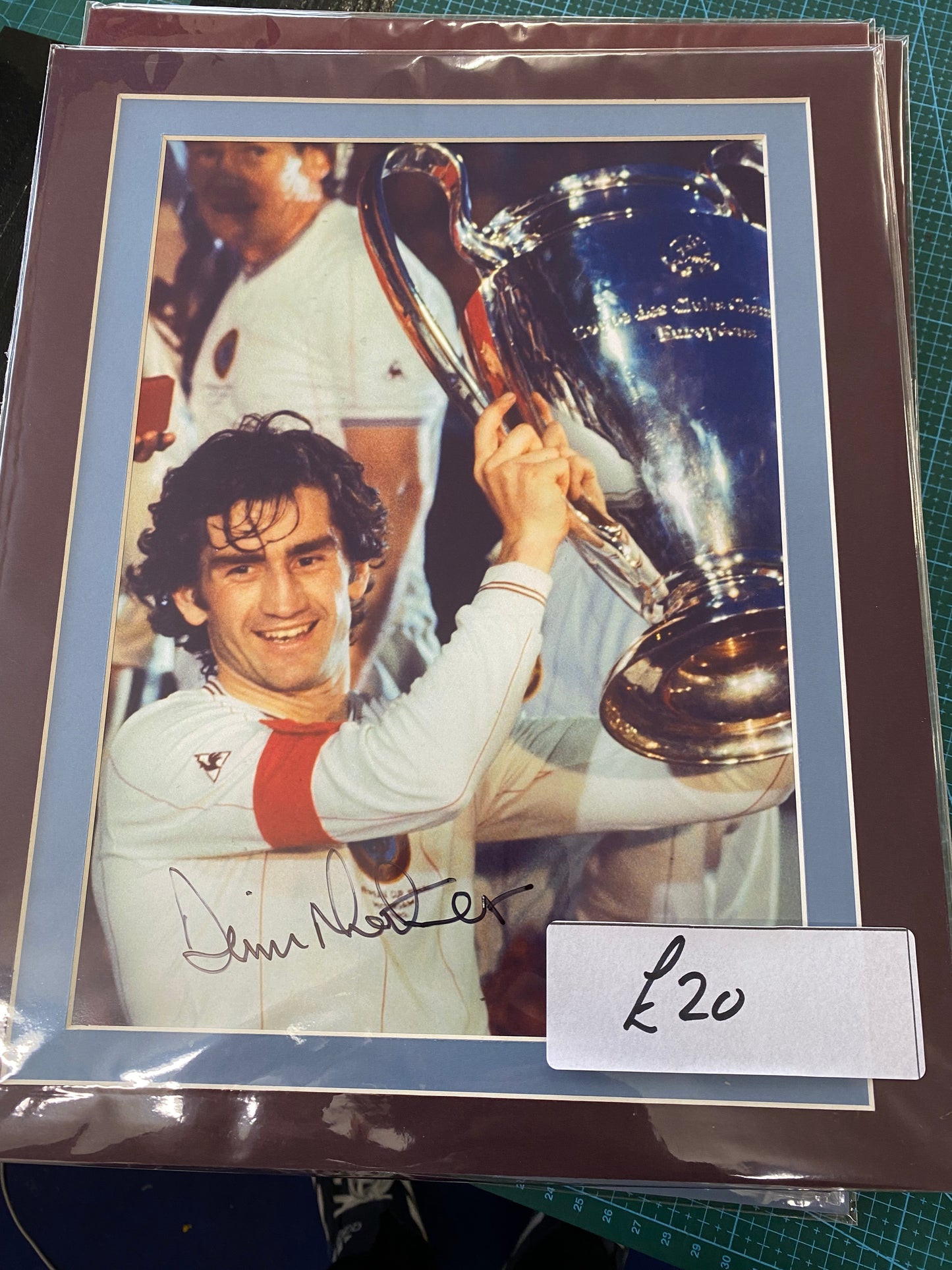 Aston Villa Dennis Mortimer personally signed photograph