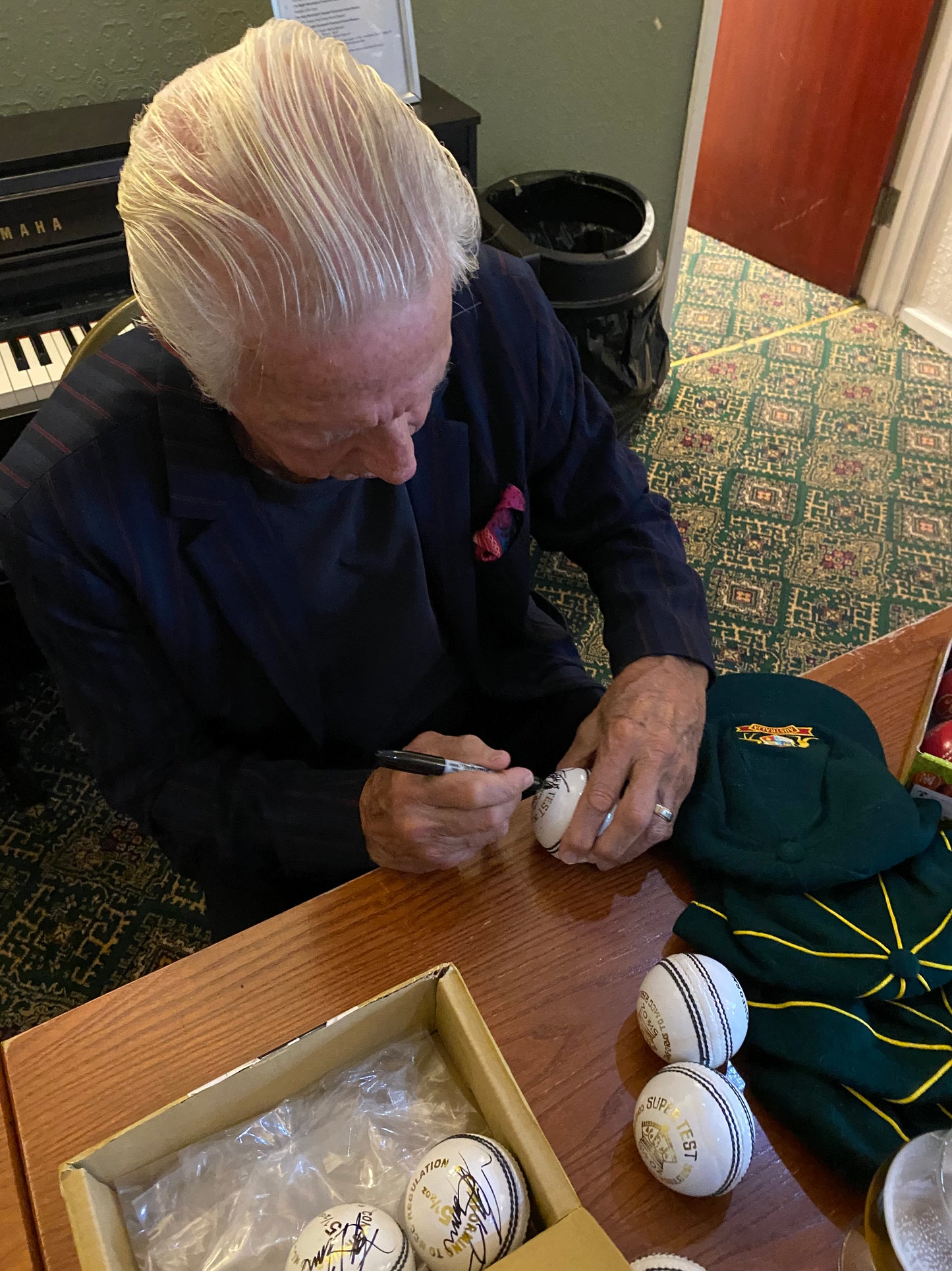 Cricket Australian fast bowler Jeff Thomson personally signed white cricket ball