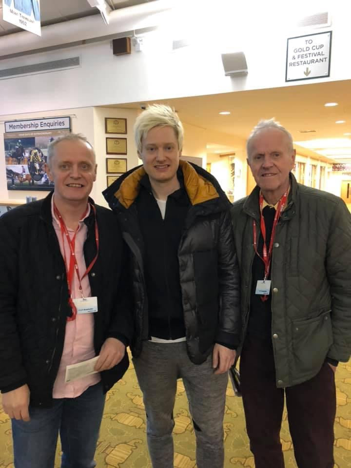 Snooker legend Neil Robertson personally signed photograph