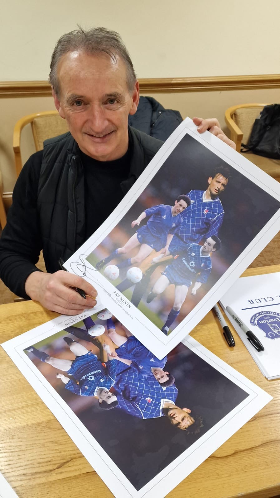 Chelsea Replica shirt personally signed by Kerry Dixon, Pat Nevin and David Speedie.