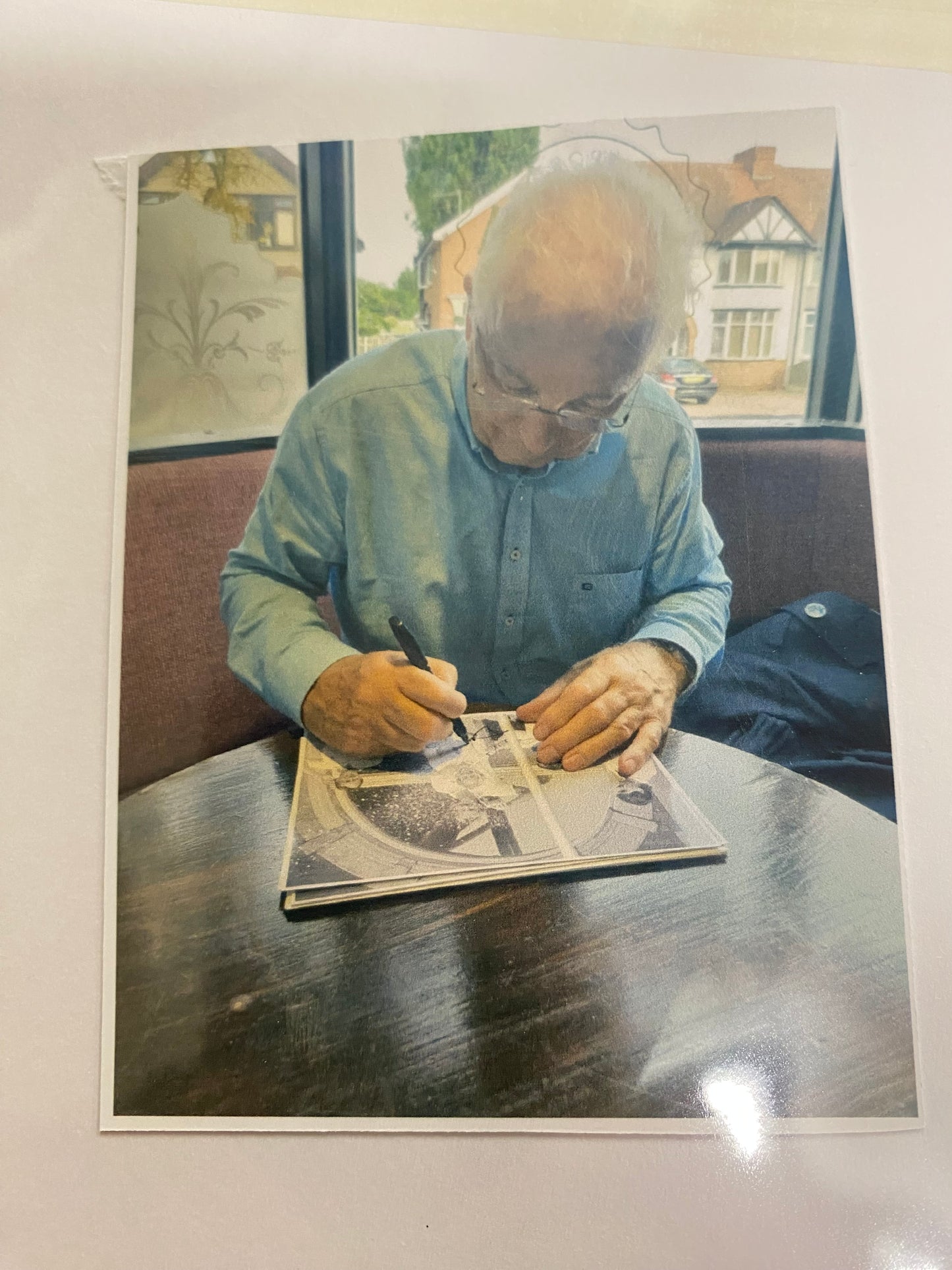 Cricket England David Gower personally signed photograph