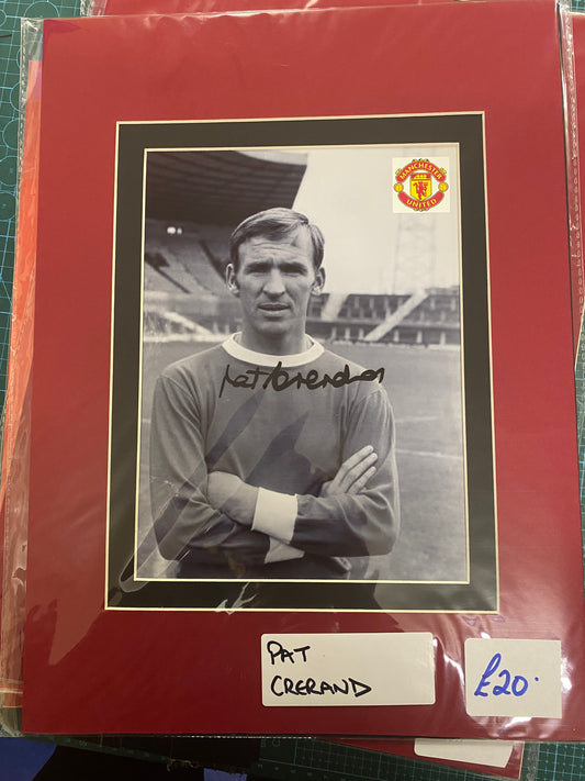 Manchester United Pat Crerand personally signed photograph