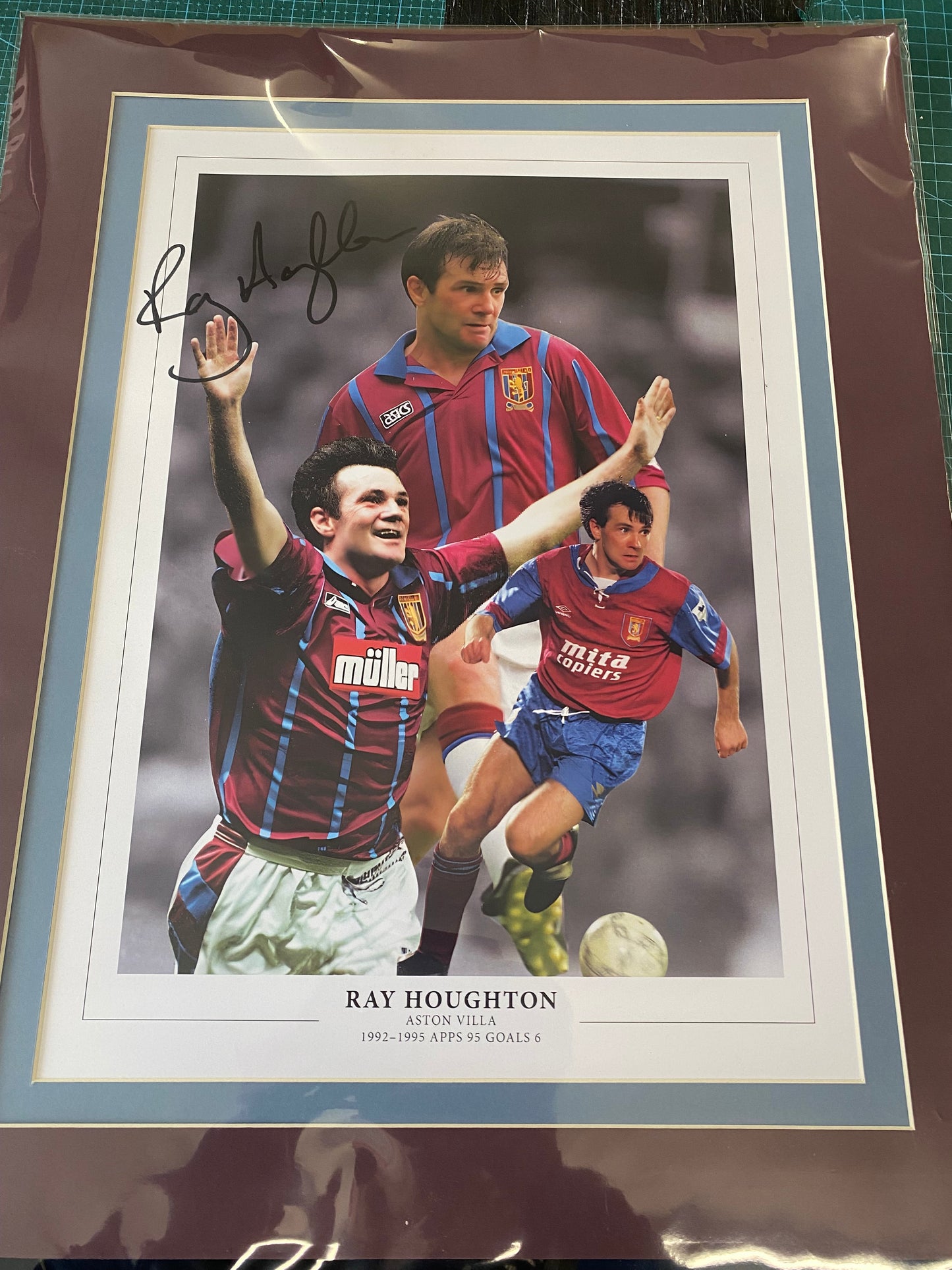 Aston Villa Ray Houghton personally signed limited edition print