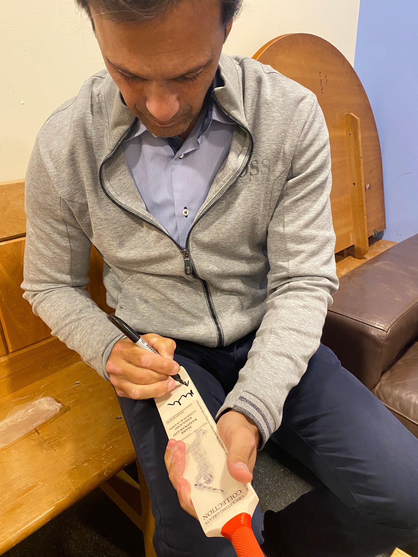 Cricket England Mark Ramprakash personally signed mini cricket statistics bat.