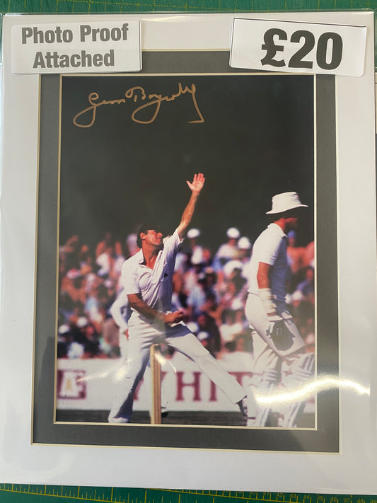 Cricket Geoffrey Boycott personally signed photograph