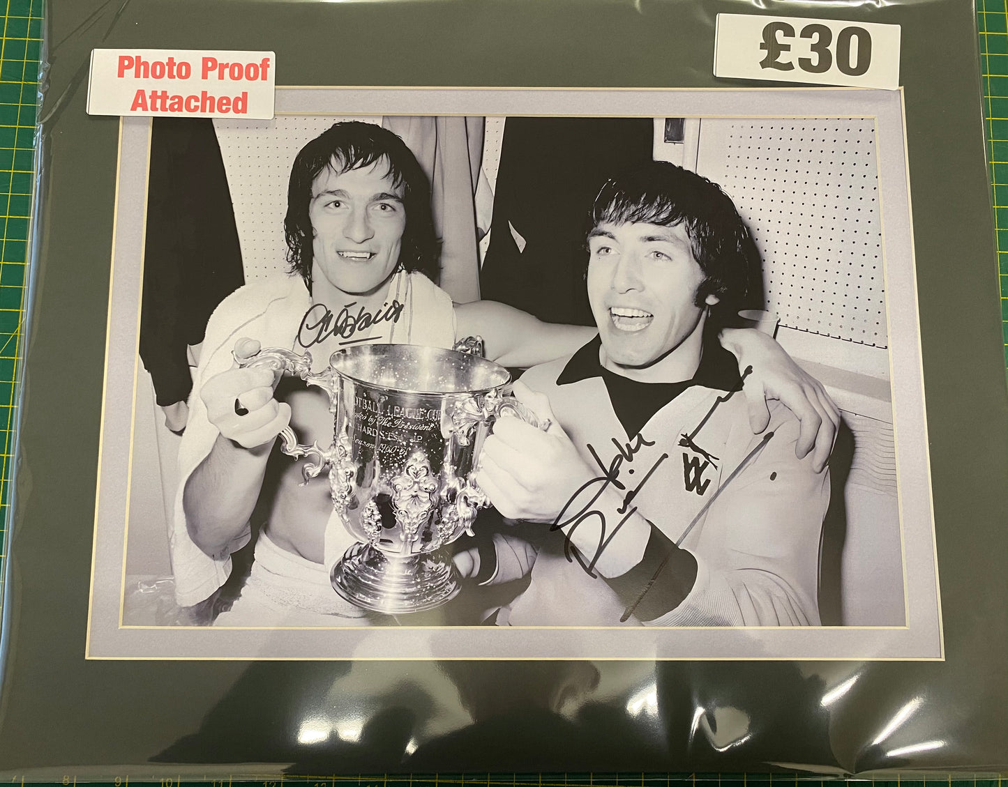 Wolverhampton Wanderers 1974 League Cup Final personally signed by Kenny Hibbitt & John Richards