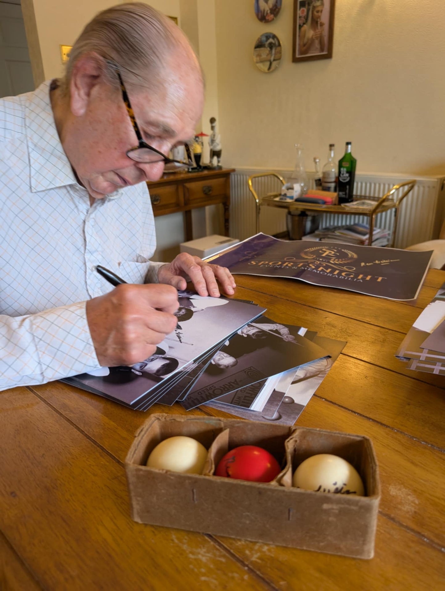 Snooker Rex Williams personally signed Billiard ball set (pre 1970’s)