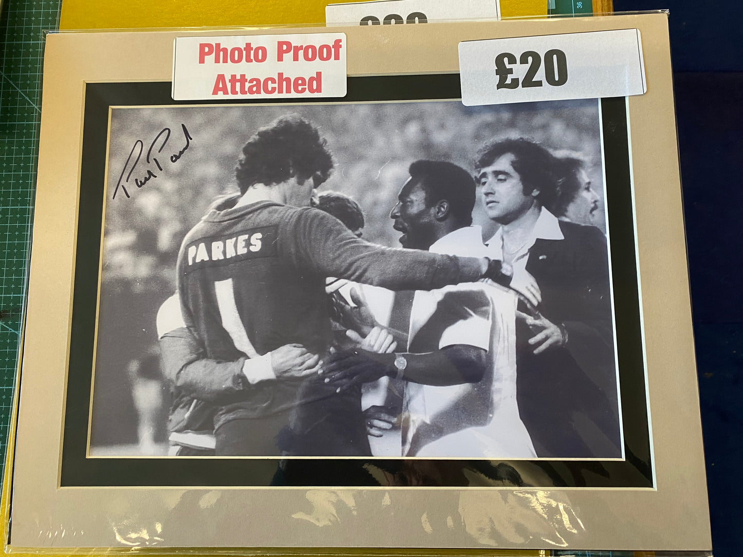 Wolverhampton Wanderers Phil Parkes personally signed photograph