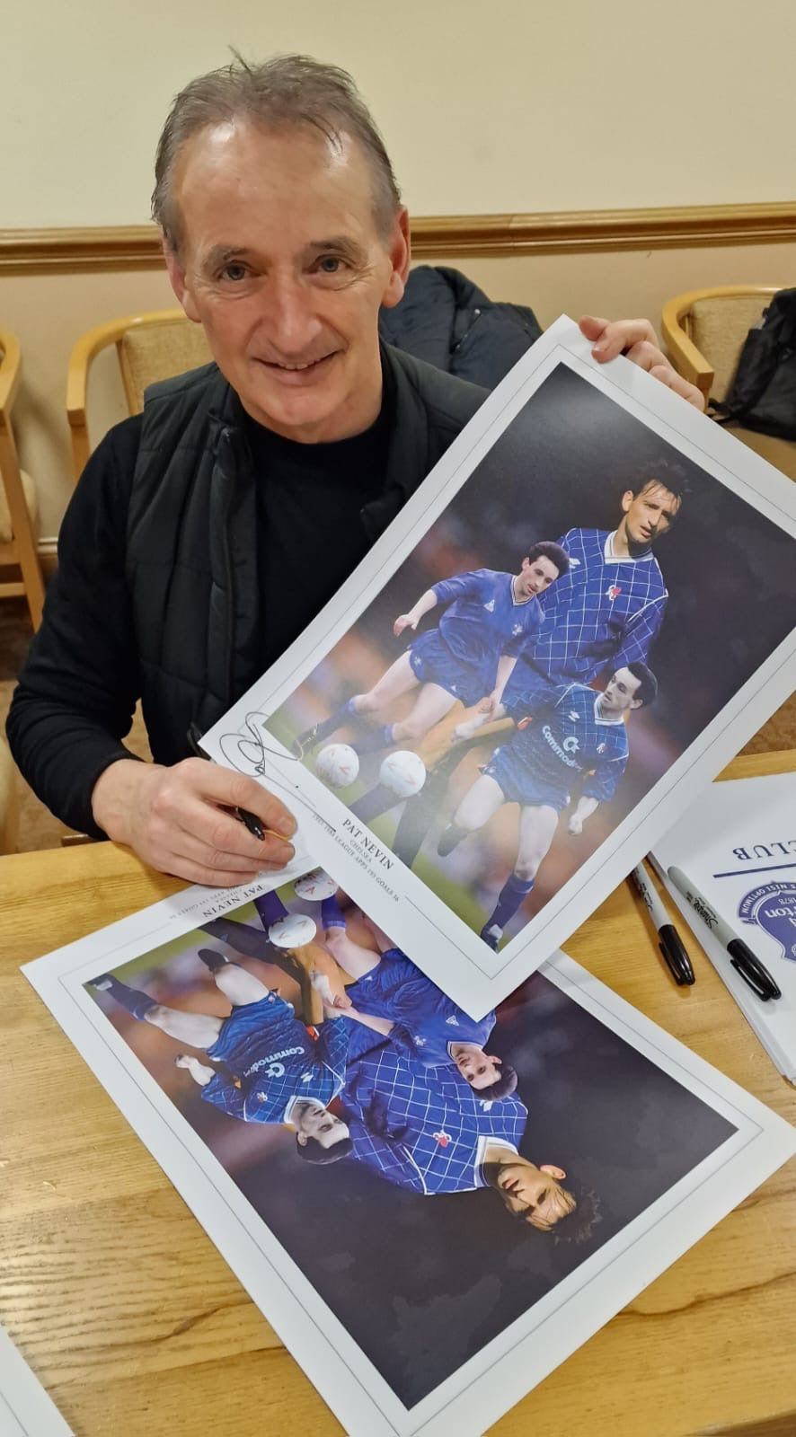 Chelsea Pat Nevin personally signed limited edition print